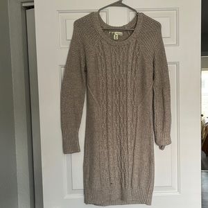 Kaisley women’s cable knit sweater dress, oatmeal color, size M